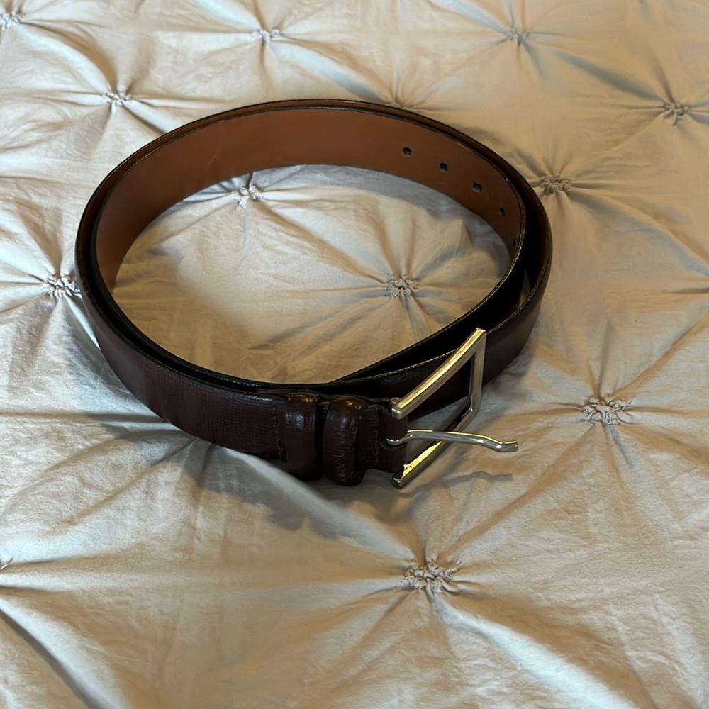 Trafalgar brand Men’s size 36 brown leather belt
